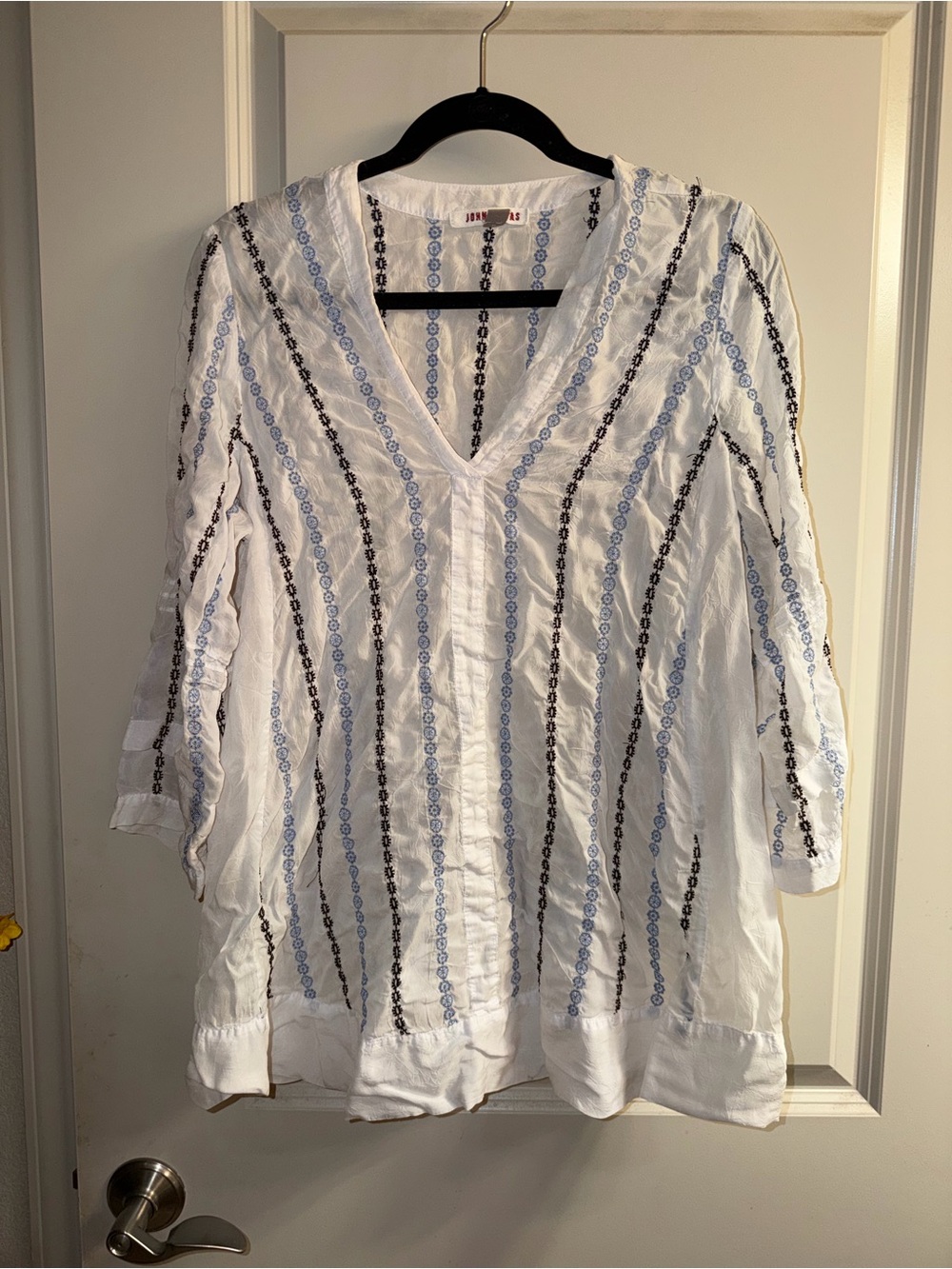 Johnny Was White V-Neck Tunic Topwith Blue and Black Embroidery